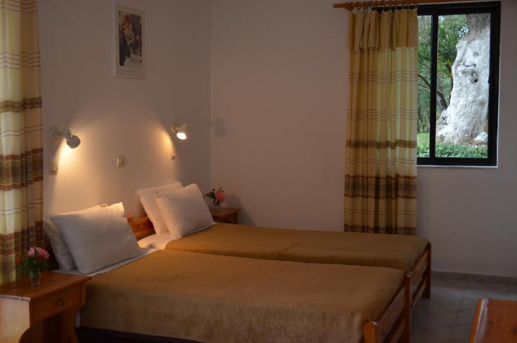 Emilia Apartments Plakiász Kültér fotó