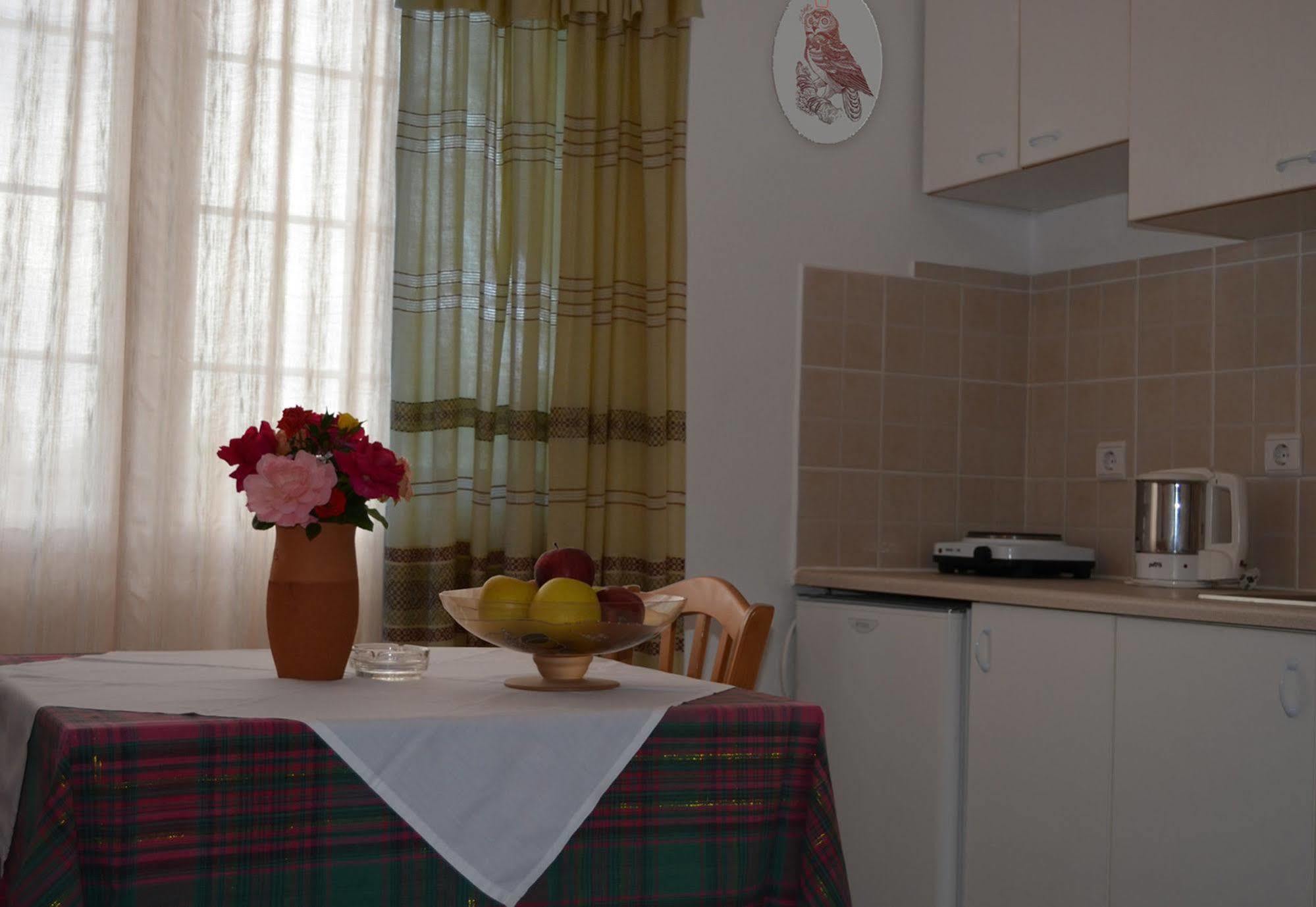 Emilia Apartments Plakiász Kültér fotó